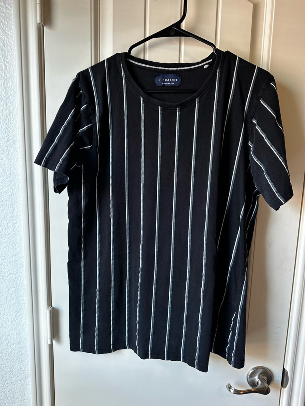 Fratini Men's Black Vertical Pinstripe 100% Cotton Short-Sleeve Tee size XL